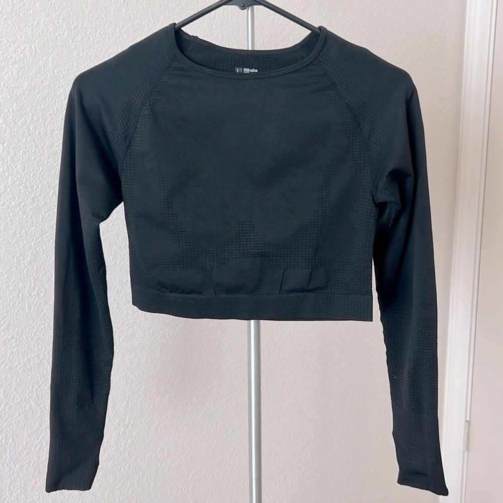 Compression Cropped Long Sleeve Workout Top